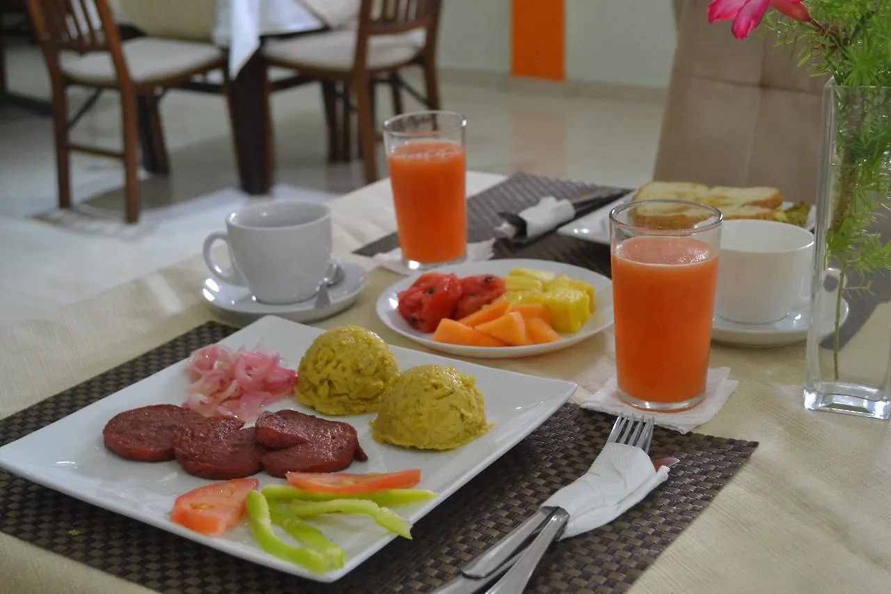 Hotel Renacer Santo Domingo