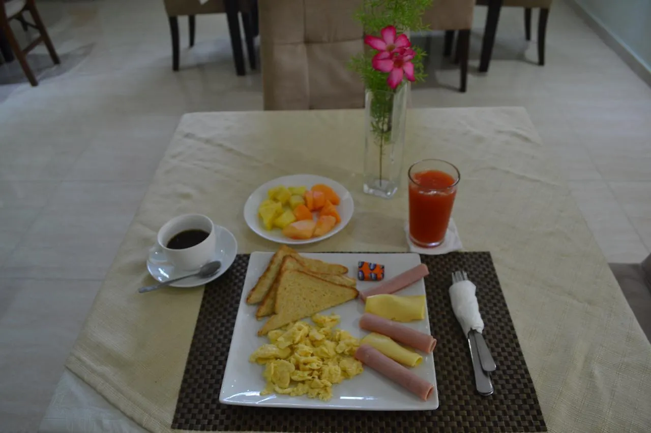 Hotel Renacer 산토도밍고